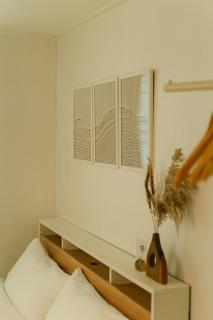 Soft Minimal 2BR Home near Dongdaemun, 2 stops to Myeongdong - 1