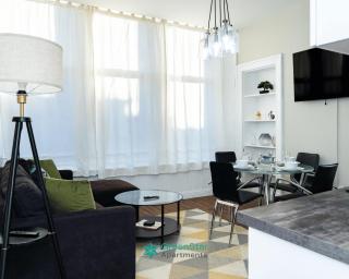 GreenStar Apartments - Short Walk Away Into Dundee City Centre - Next To Abertay University - Perfect For Your Short or Long Stays - Weekly & Monthly Offers For Your Longer Stays - CLICK FOR OPTIONS - 6 PROPERTIES AVAILABLE FROM 1 TO 3 BEDROOMS - 7