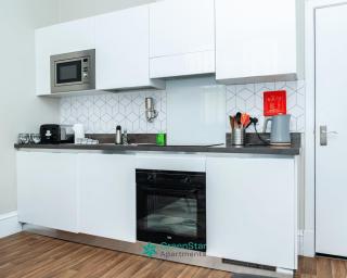 GreenStar Apartments - Short Walk Away Into Dundee City Centre - Next To Abertay University - Perfect For Your Short or Long Stays - Weekly & Monthly Offers For Your Longer Stays - CLICK FOR OPTIONS - 6 PROPERTIES AVAILABLE FROM 1 TO 3 BEDROOMS - 6