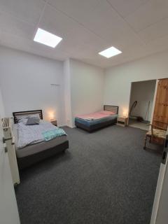 Gemütliche 100m2 Unterkunft mit Küche, Bad, 2 Schlafzimmer, Wohnzimmer an der Saar und Nahe der A8 - 7