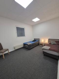 Gemütliche 100m2 Unterkunft mit Küche, Bad, 2 Schlafzimmer, Wohnzimmer an der Saar und Nahe der A8 - 5