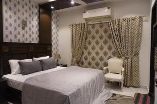 Affordable Private Room in DHA Phase 6 Lahore - 0