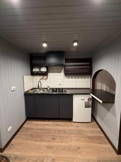 У Віти номер 5 - 4