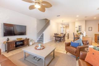 Majestic Retreat townhouse - 8