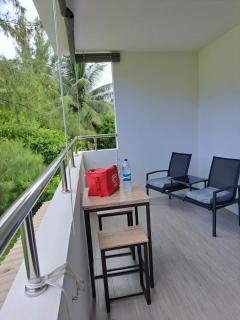 Nayuha Apt A1 - Reach for the the beach, just one minute away - 7