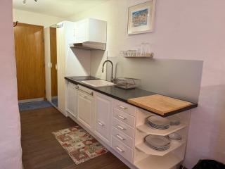 Champfer Garden Apartment - 5