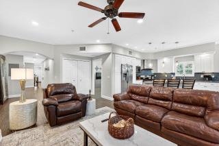 Treasure Trove Black Pearl - 1