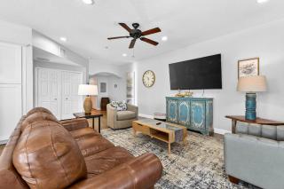 Treasure Trove Buccaneer | Waterfront with a Pool - 3