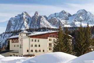 B&B Hotel Passo Tre Croci Cortina - 0