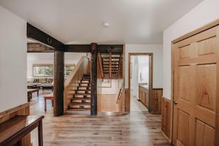 Mount Baker Cabin #3 Cabin - 2