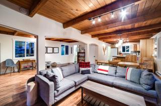 66SL - Hot Tub - WiFi - 3 Bedroom - Sleeps 10 home - 5