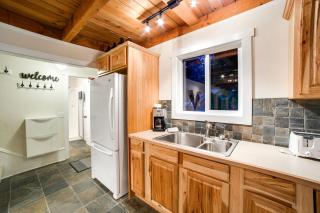 66SL - Hot Tub - WiFi - 3 Bedroom - Sleeps 10 home - 3