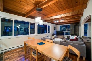 66SL - Hot Tub - WiFi - 3 Bedroom - Sleeps 10 home - 1