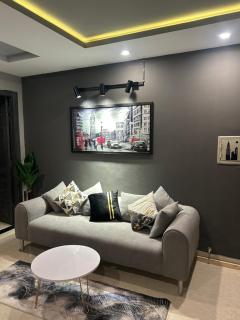 BLACKSTONE suites - 5