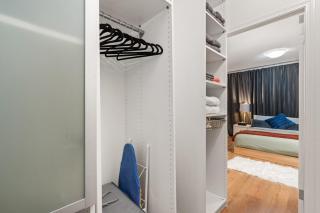 Peaceful Retreat Near Downtown Vancouver and Cypress - 5