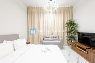 Cozy full Studio with Balcony in Maryah Island - 6