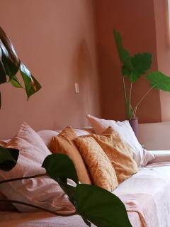 Spacious Eclectic Home Near Sea & Amsterdam - 9