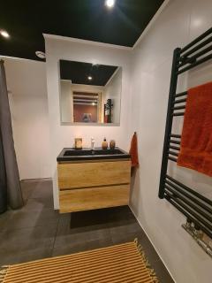 Spacious Eclectic Home Near Sea & Amsterdam - 1