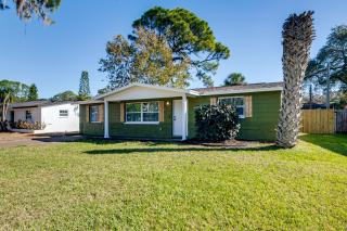 2 Mi to Gulf! Pet-Friendly Home in New Port Richey - 0
