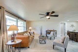 2 Mi to Gulf! Pet-Friendly Home in New Port Richey - 7