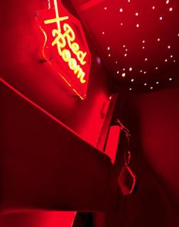 RED X ROOM Loveroom - 6