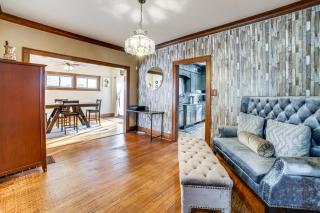 Private Hot Tub and Patio! Chicagoland Extended Stay - 3