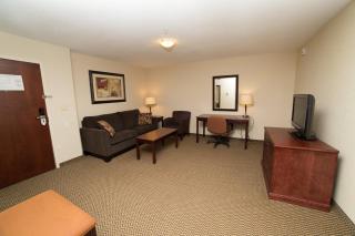 Holiday Inn & Suites Lloydminster by IHG - 5