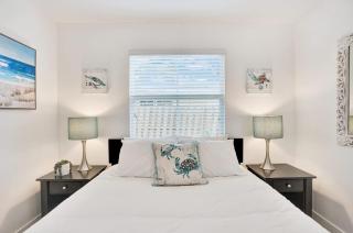 Full Beach Chalet One block from the Beach - 2