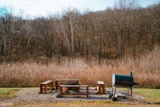 Cedar Wrapped Cozy Villa Cabin - 4 miles from Trails - 2