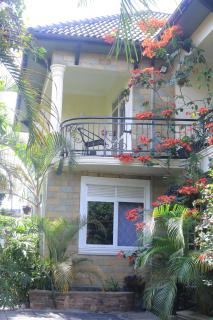 Hide Out Lake Villa Uganda - 1