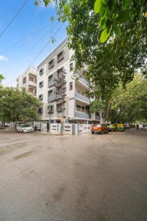 Lakeside Grand 302 with Wifi and lift, Non AC - 8