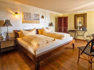 La Campagnola - Ristorante & Boutique Hotel Dresden mit Blick auf die Elbe ruhig gelegen - Dresde - 1