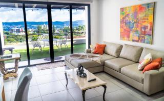 Brisa Serena Apartamento con parqueo y gran terraza en La Escalón - 0