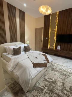 Crystal Comfy apartment - 1