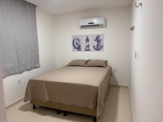 Suite 05 em casa Beira mar, com ar condicionado , cozinha completa com Micro ondas air fryer forno elétrico fogão Geladeira freezer gelagua e cafeteira elétrica Tudo para vc se sentir em casa além de um Deck com churrasqueira vista mar - 0