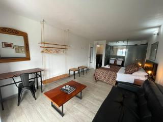 CASA AZUL LA GARRUCHA Transporte, Tours y Más - 6