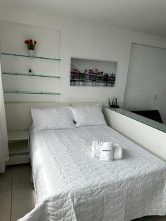 Flat Novo e Moderno a 200m do Shopping , com Piscina wifii 500mbps - 2