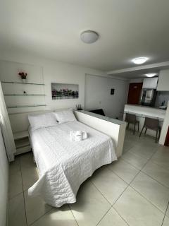 Flat Novo e Moderno a 200m do Shopping , com Piscina wifii 500mbps - 1