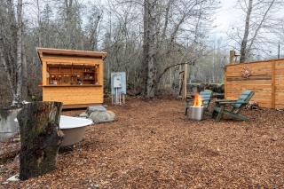 Creek-side Retreat - Glamping - 2