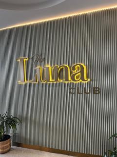 Elegant Ellipse Waterfall Luxury with Gym, Spa & Dining - 8