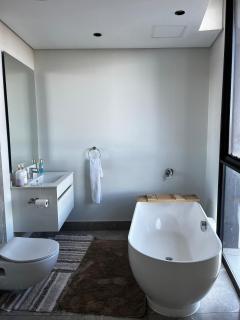 Elegant Ellipse Waterfall Luxury with Gym, Spa & Dining - 6