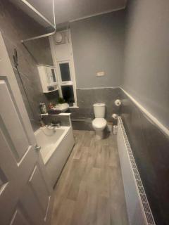 Affordable Luxury 3 Stunning Two Bed Apartment Sunderland close to City centre Hospital Crown Works Studio and Nissan - 6