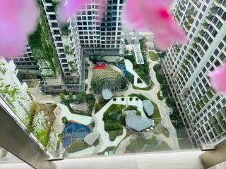 Fully Furnished 2 BEDROOM-2 BATHROOM Masteri Luxury Apartment - 1