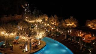 Z-Villas Beach Hotel - 2