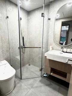 Fully Furnished 2 BEDROOM-2 BATHROOM Masteri Luxury Apartment - 3