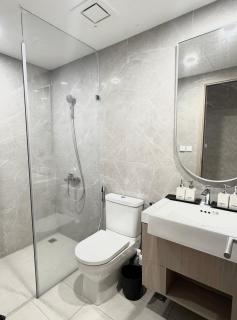 Fully Furnished 2 BEDROOM-2 BATHROOM Masteri Luxury Apartment - 4