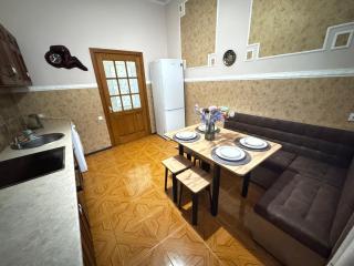 центр міста подобово 2 кім апартаменти - 2