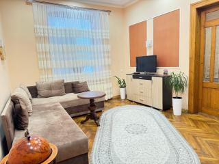 центр міста подобово 2 кім апартаменти - 1