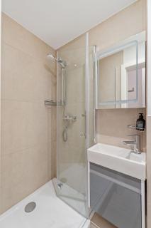 Cozy Cologne 3-Zimmer Ferienwohnung in Bestlage! Zentral, Balkon & Parking - 2