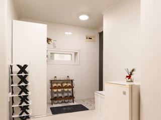 A cozy, welcoming space perfect for 3 to 7 guests with Free laundry and Parking - 3